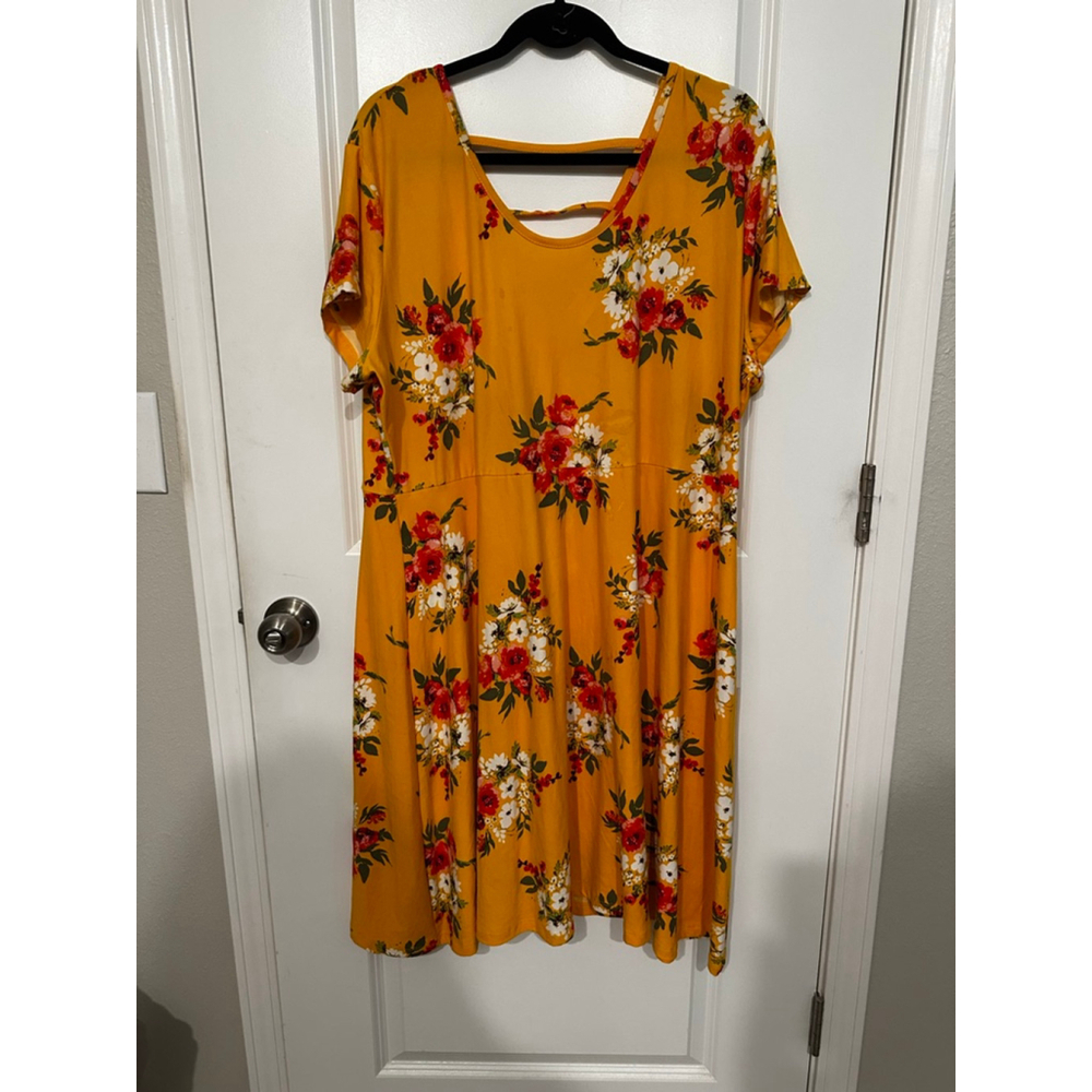 Bobbie Brooks Plus 2X Yellow Floral Short Sleeve Dress